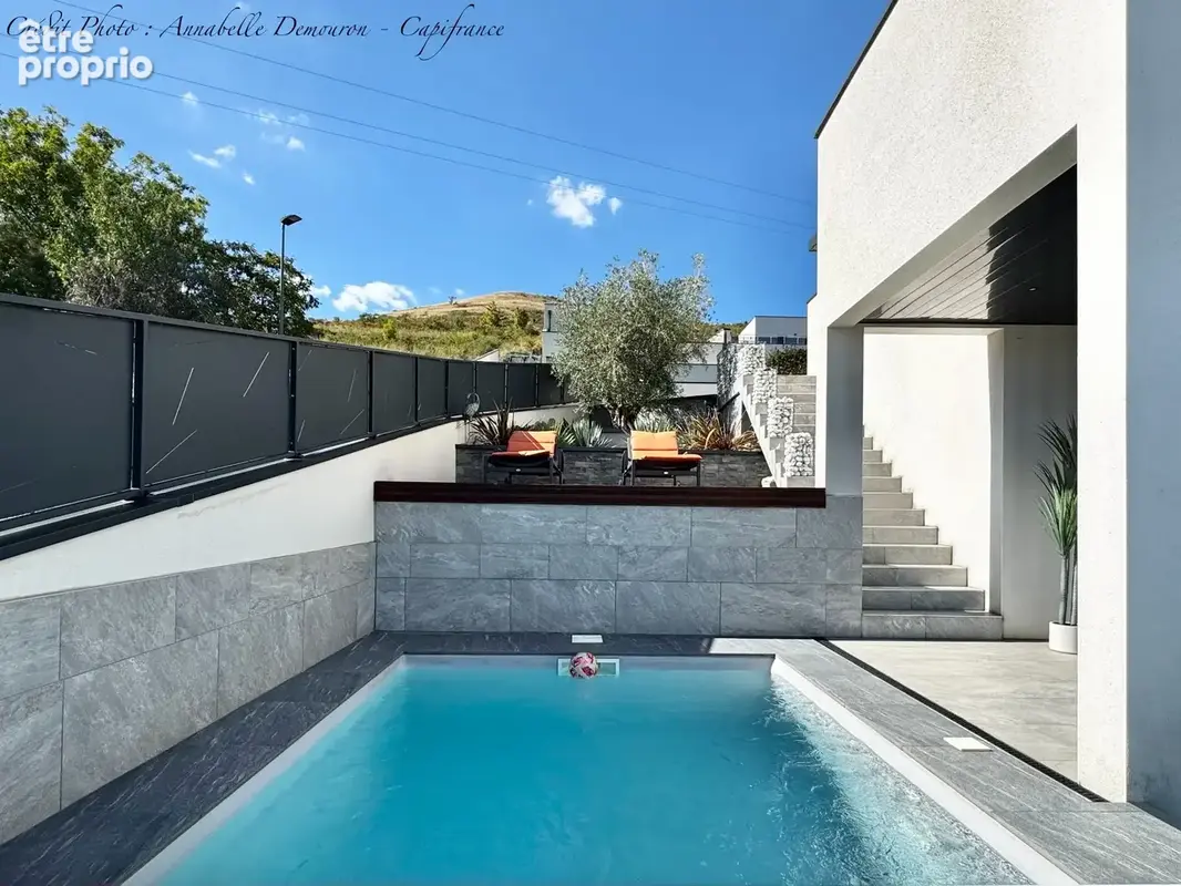 Villa d'Architecte contemporaine récente - 6 pièces/4 chambres - CLERMONT-FERRAND CHANTURGUE - Vue Panoramique - Piscine - photo 71