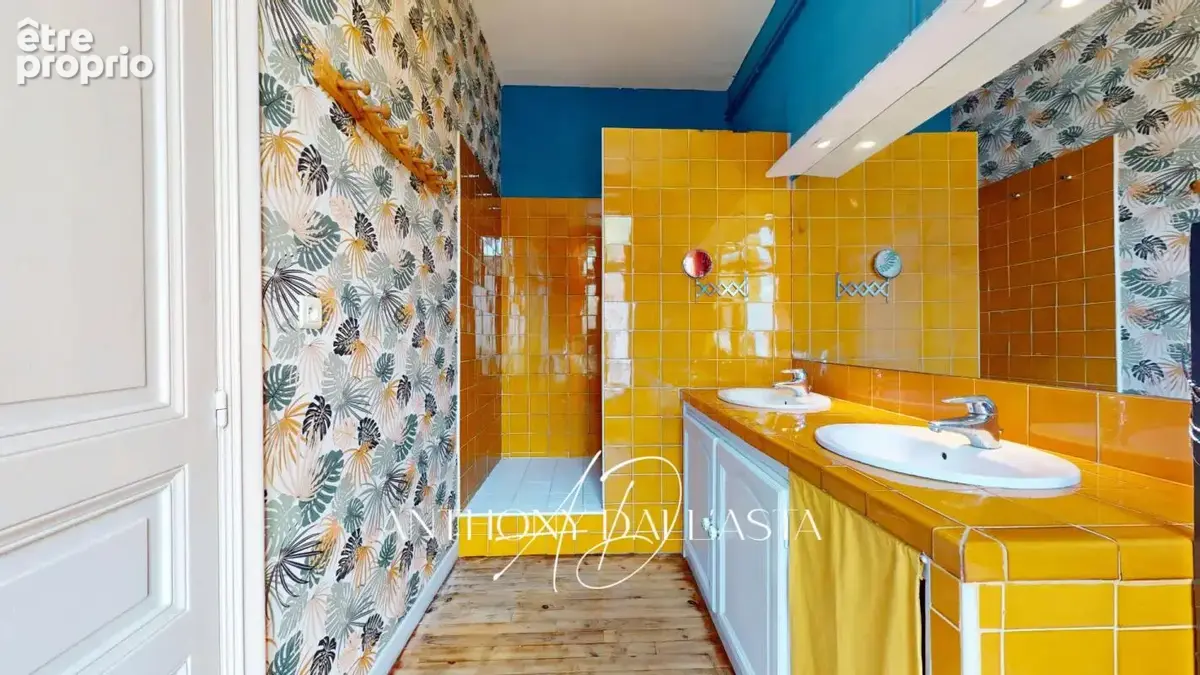 Ensemble immobilier avec appartement de 105 m² avec une grande terrasse, une chambre de bonne et une cave - photo 4