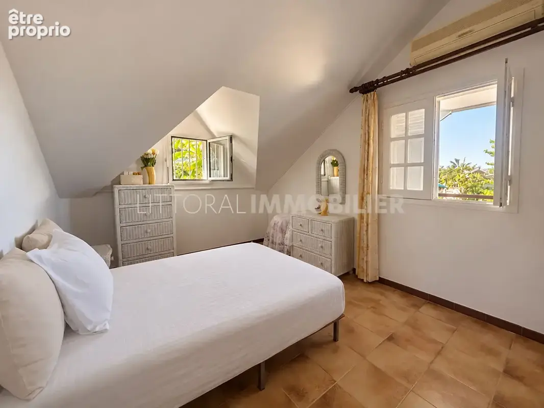 À vendre : Villa familiale sur 400 m² de terrain, quartier Pichette - photo 4