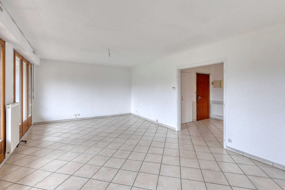 Appartement à MOIRANS