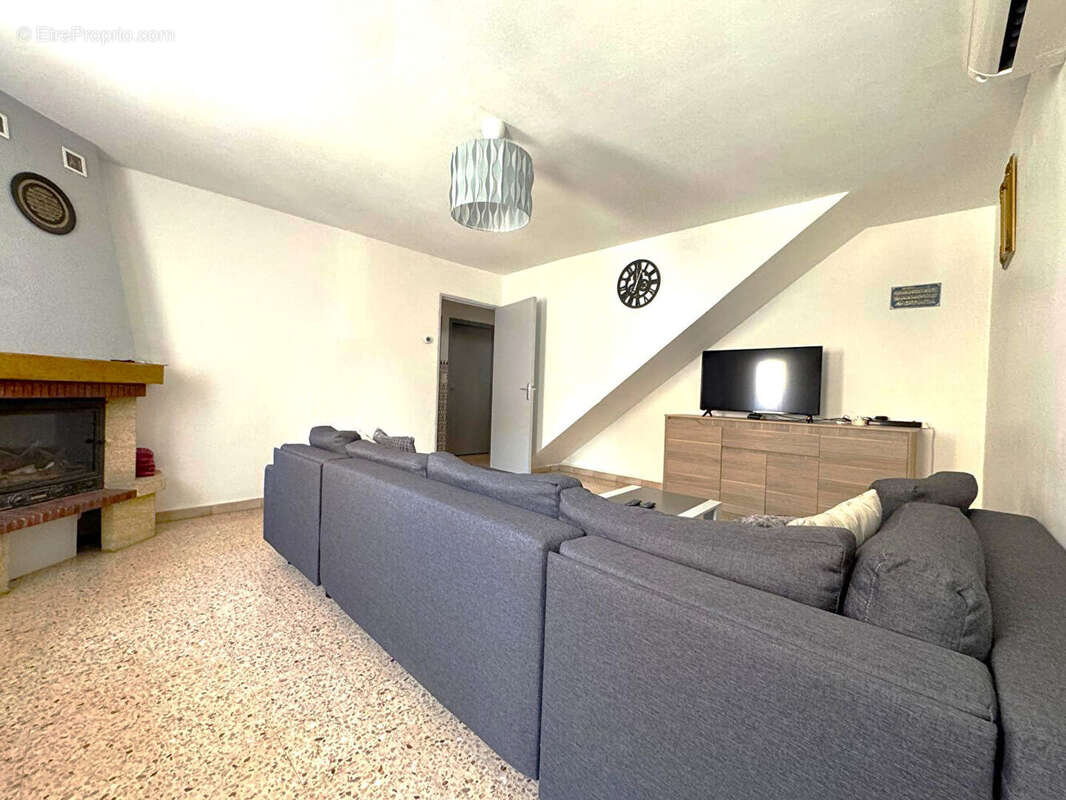 Maison à BAGNOLS-SUR-CEZE