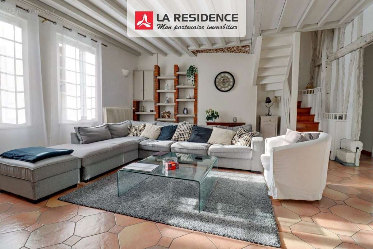 Maison 248 m² à Pont-De-L'arche  - photo 2