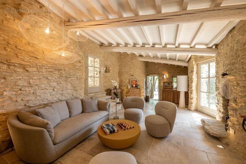 Maison à GORDES