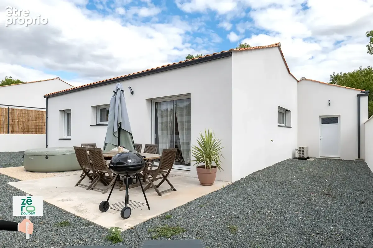 Maison neuve de plain-pied avec garage et terrasse - photo 2