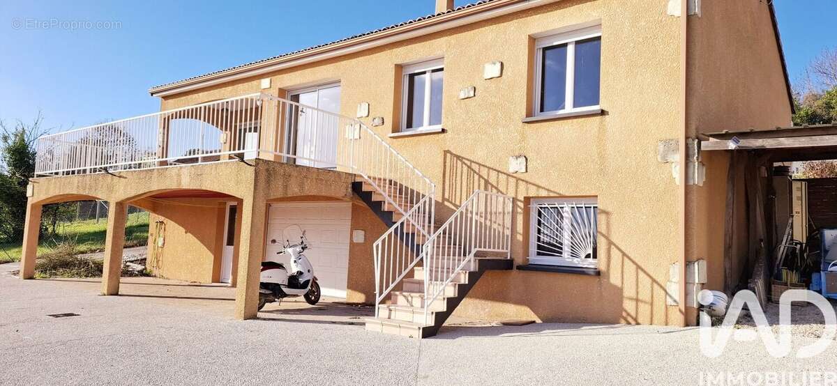 Photo 2 - Maison à NAINTRE