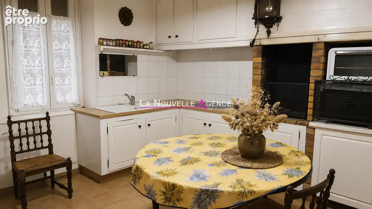 Maison vigneronne avec grand garage et cour - photo 4