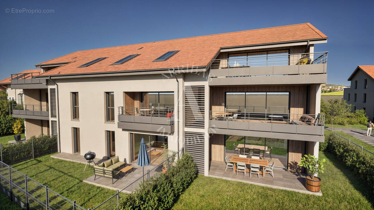 Appartement à VERSONNEX