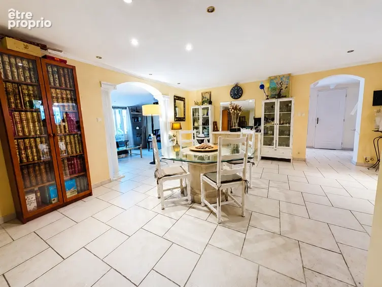 Maison 8 pièces / 200 m² / 499 000 EUR / PUGET-VILLE - photo 5