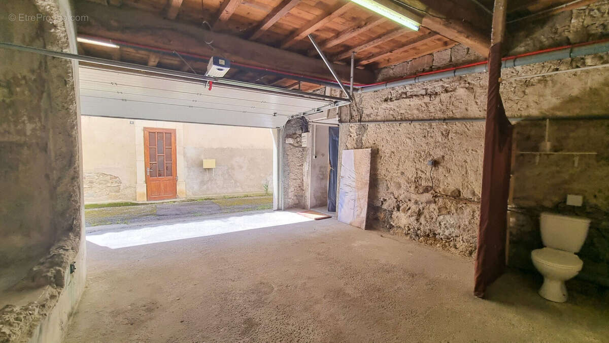 Maison de village de 4 chambres avec garage et grande terrasse offrant une vue panoramique sur les vignes - photo 12