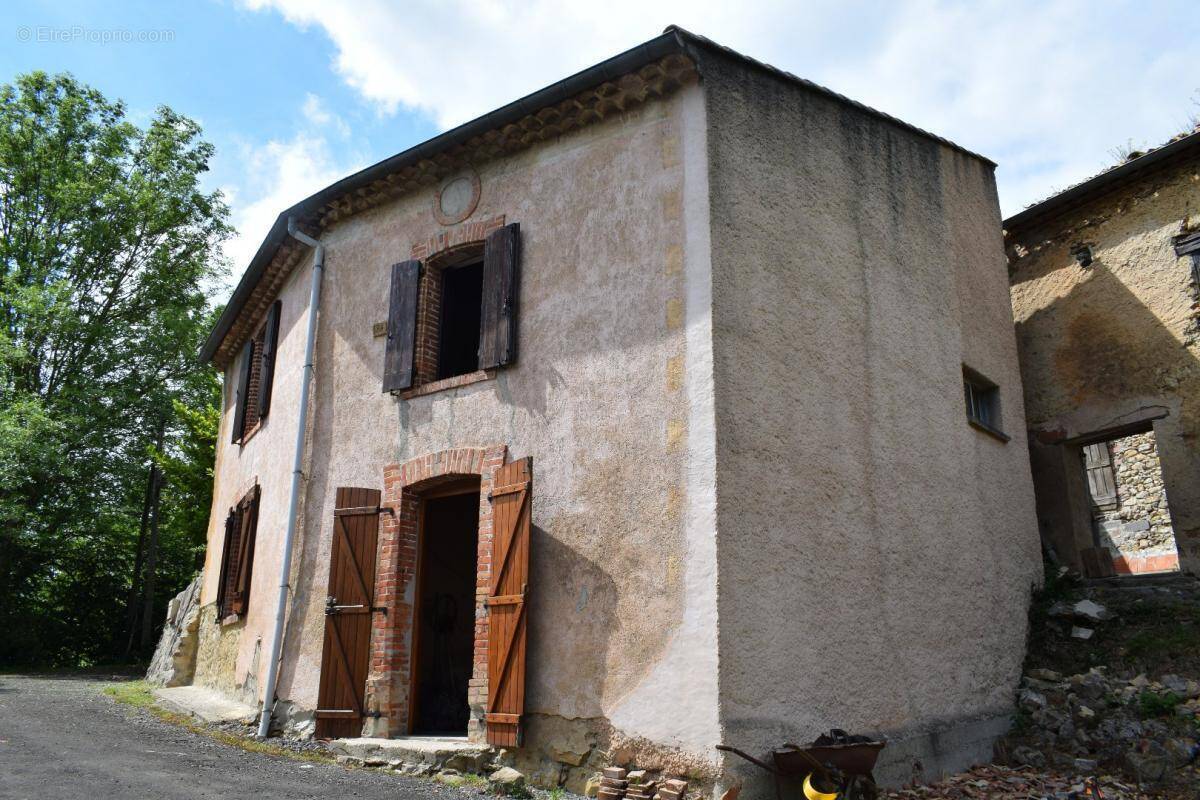 Maison à SAINT-JUST-ET-LE-BEZU