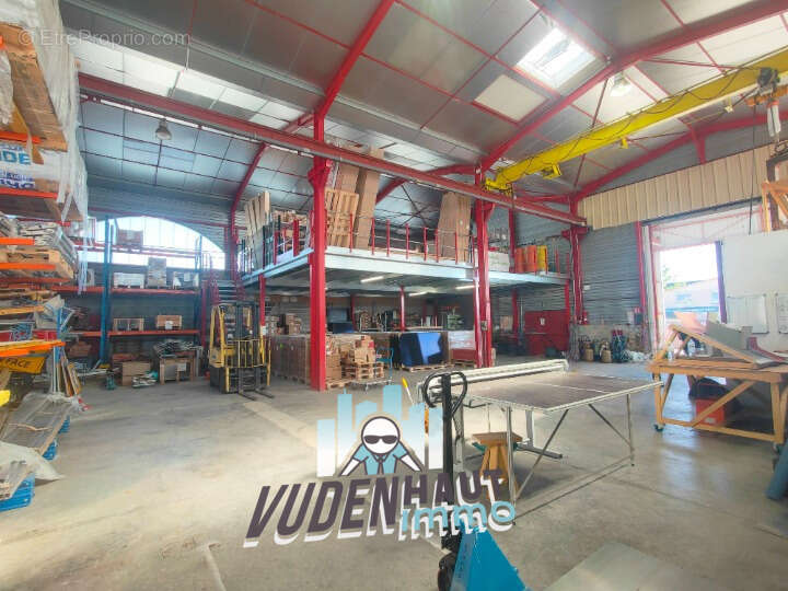 Commerce à BEAUZELLE