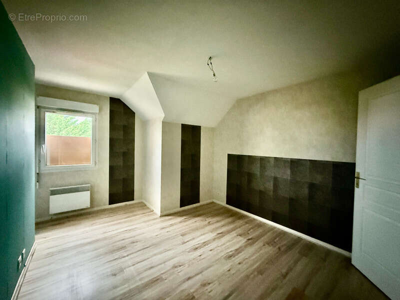 Maison à VARENNES-VAUZELLES
