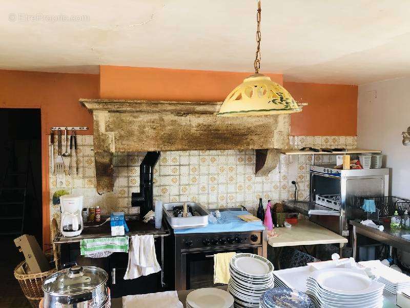 Maison à LA NEUVEVILLE-SOUS-MONTFORT