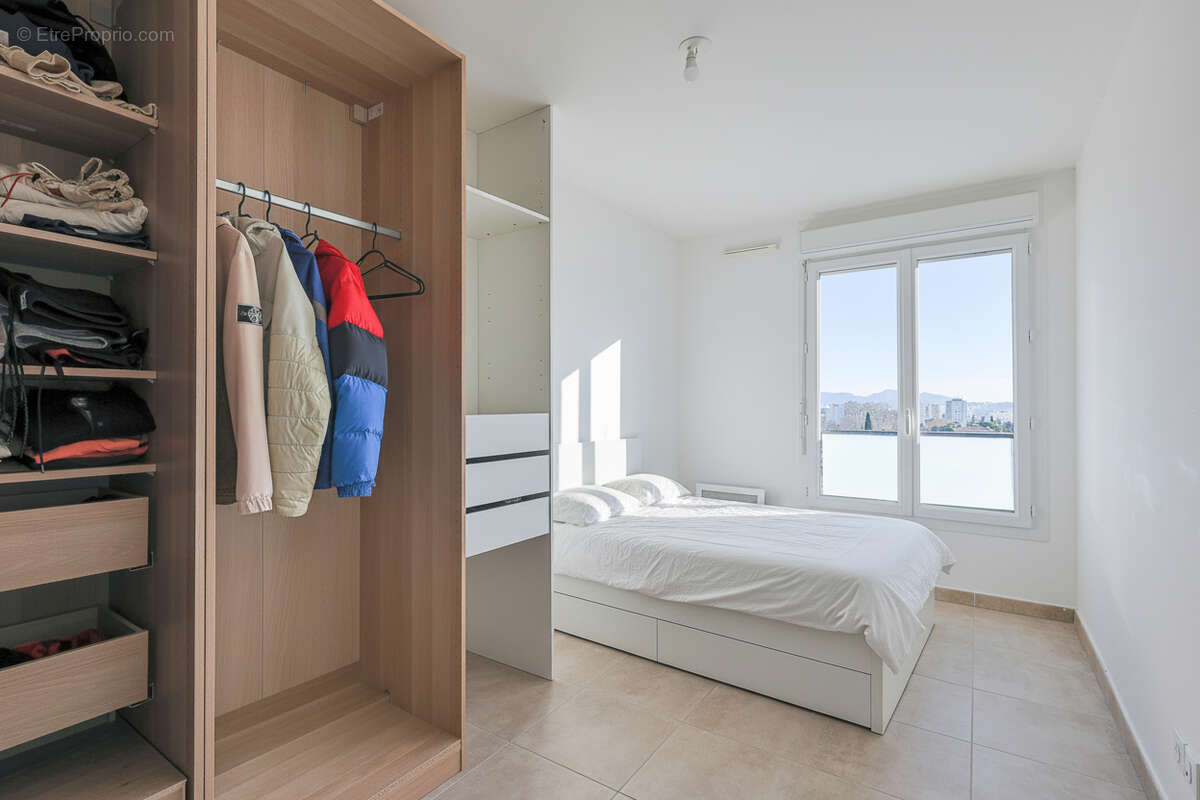 Appartement à MARSEILLE-14E