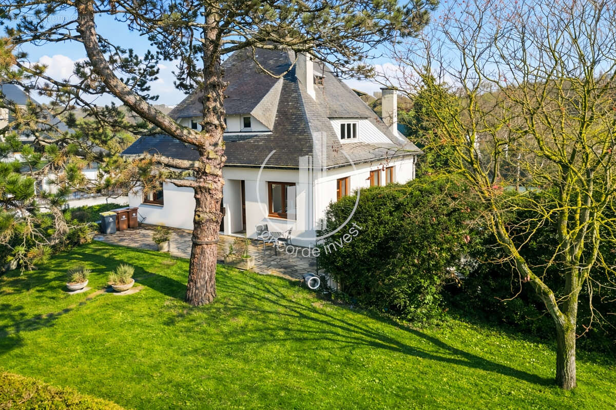 Maison à LA CELLE-SAINT-CLOUD