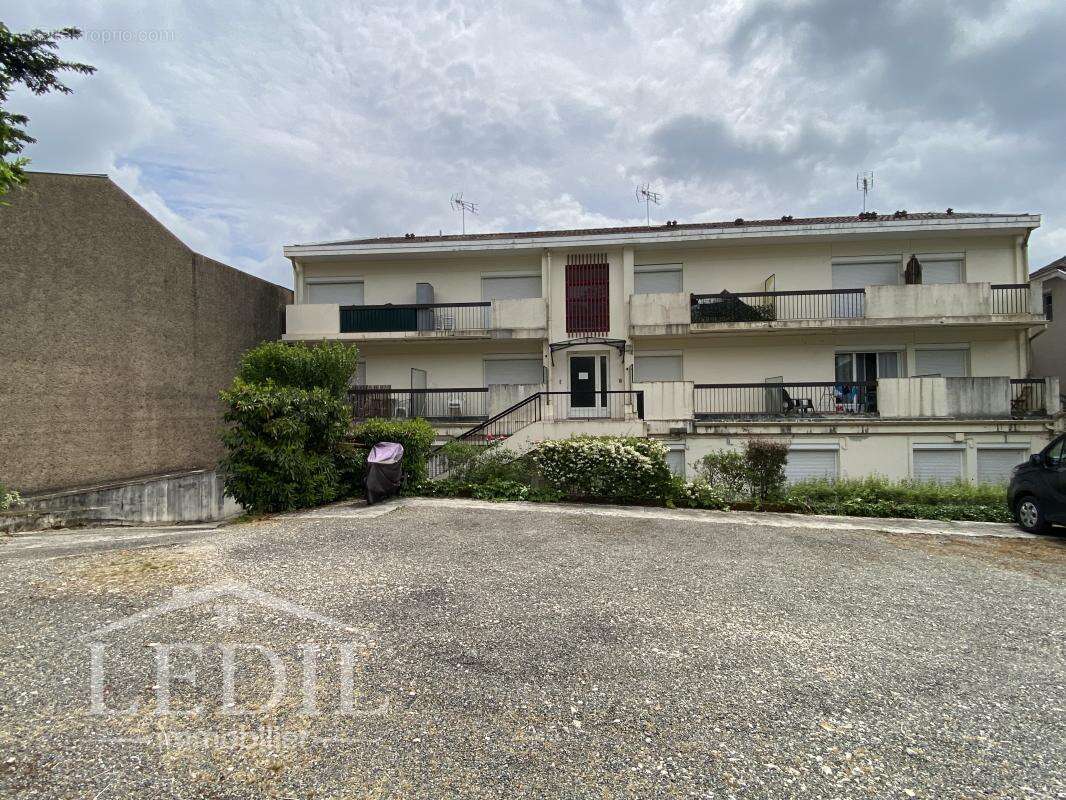 Appartement à CAZAUBON