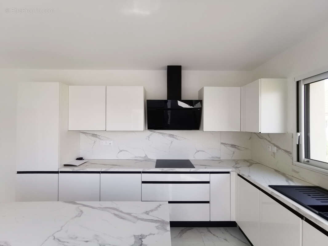 Maison achevée en 2026 avec 5 chambres à Rosières - photo 6