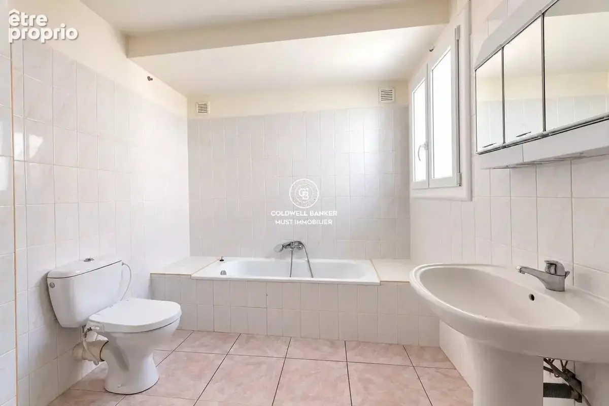 Duplex en coeur de village - photo 7