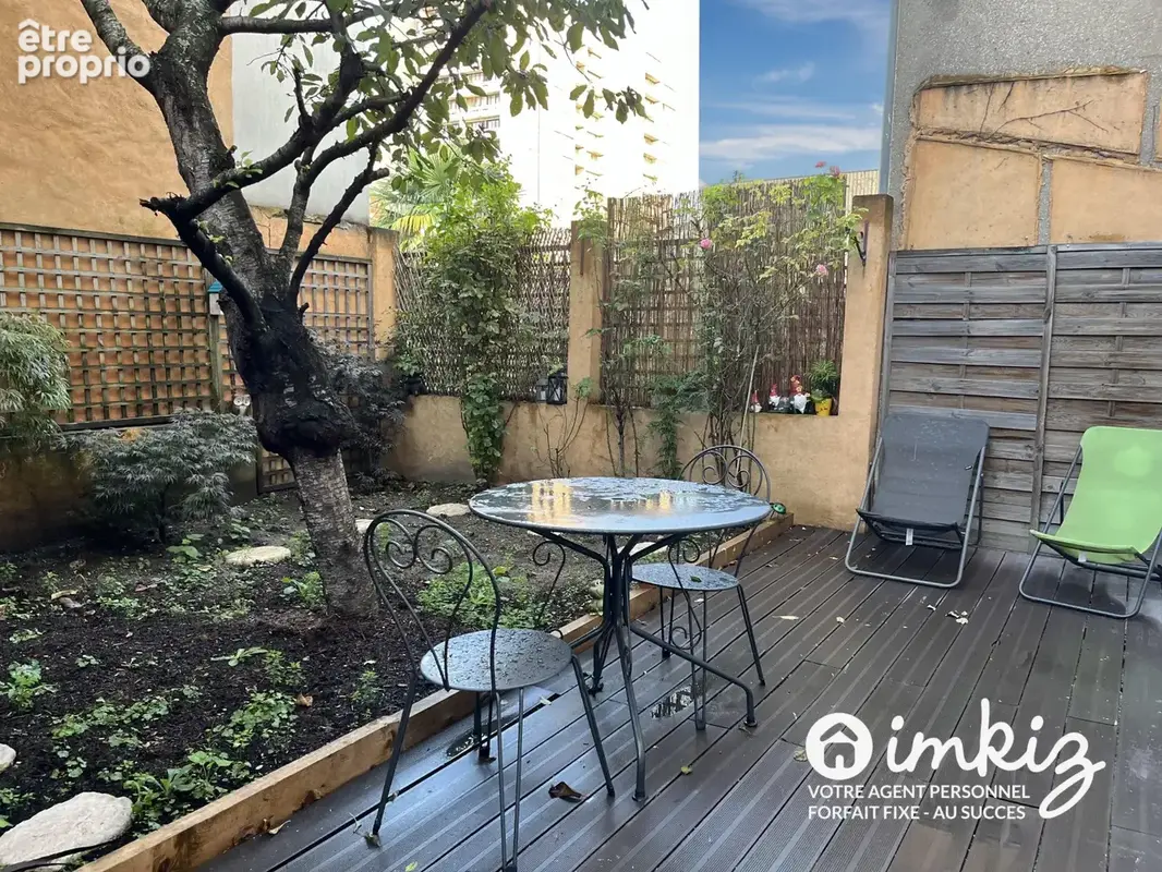 Maison de 228 m2 + dépendances  de 28  m2 - photo 2