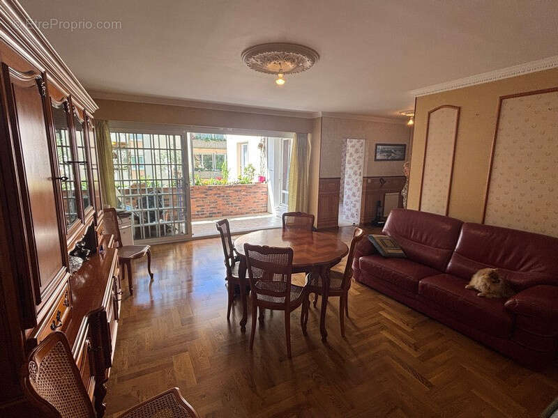 Appartement à CANTELEU