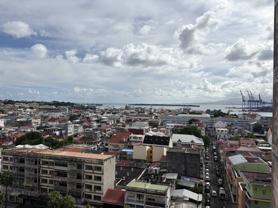 Appartement à POINTE-A-PITRE