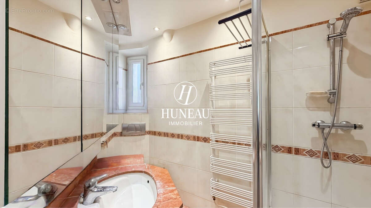 Appartement à PARIS-11E