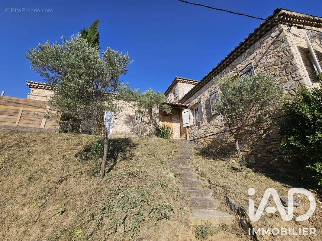 Photo 4 - Maison à SAINT-JULIEN-DE-PEYROLAS