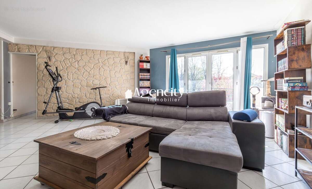 Appartement à TORCY