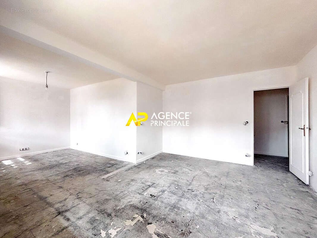 Appartement à SARTROUVILLE