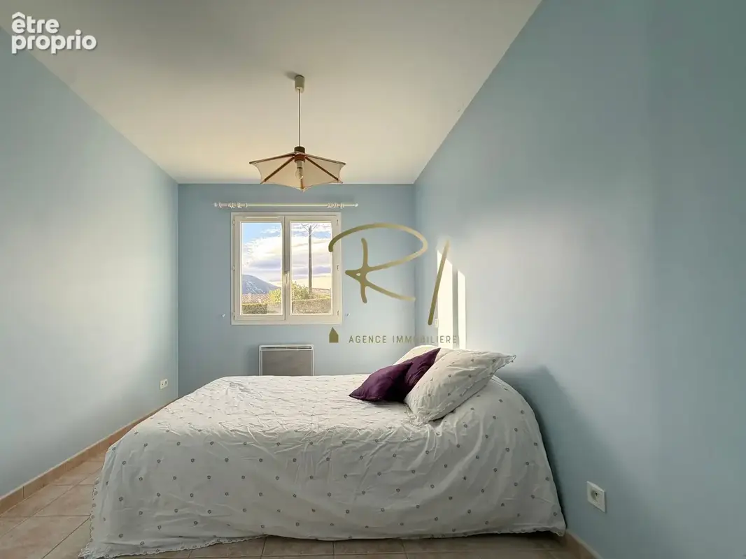 Villa avec piscine chauffée et 4 chambres - LES VANS - photo 7