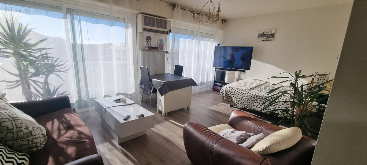 Appartement à MARSEILLE-8E