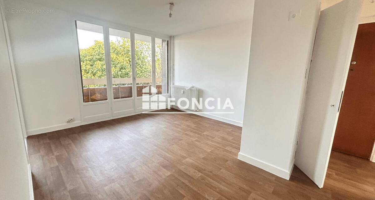 Appartement à LYON-8E