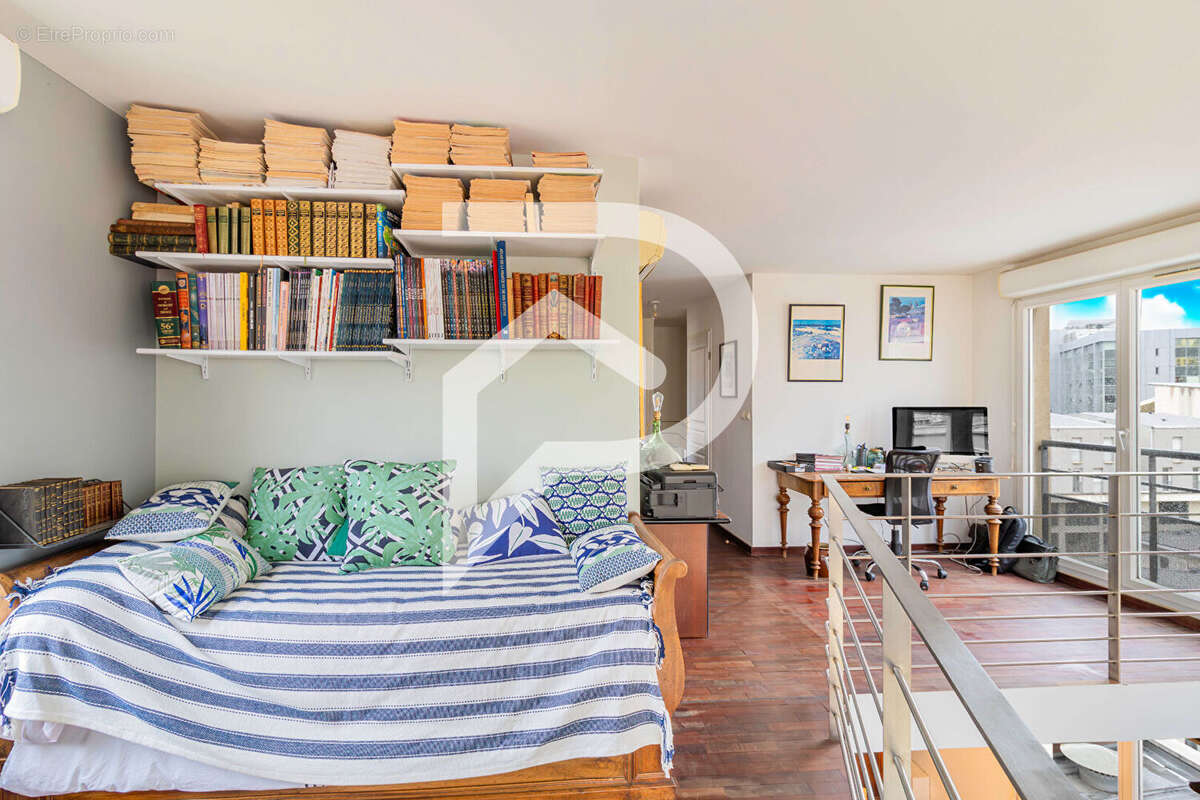 Appartement à MARSEILLE-2E