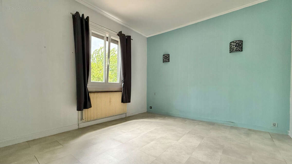 Maison à CORBEIL-ESSONNES