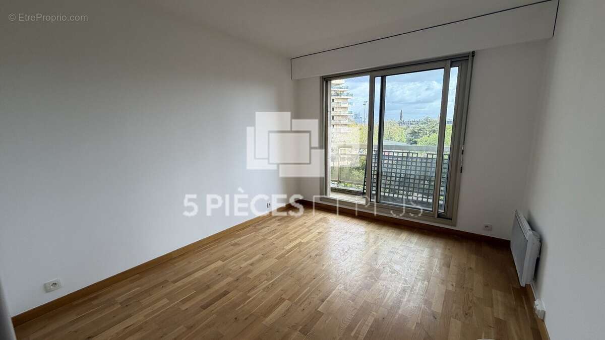 Appartement à NEUILLY-SUR-SEINE