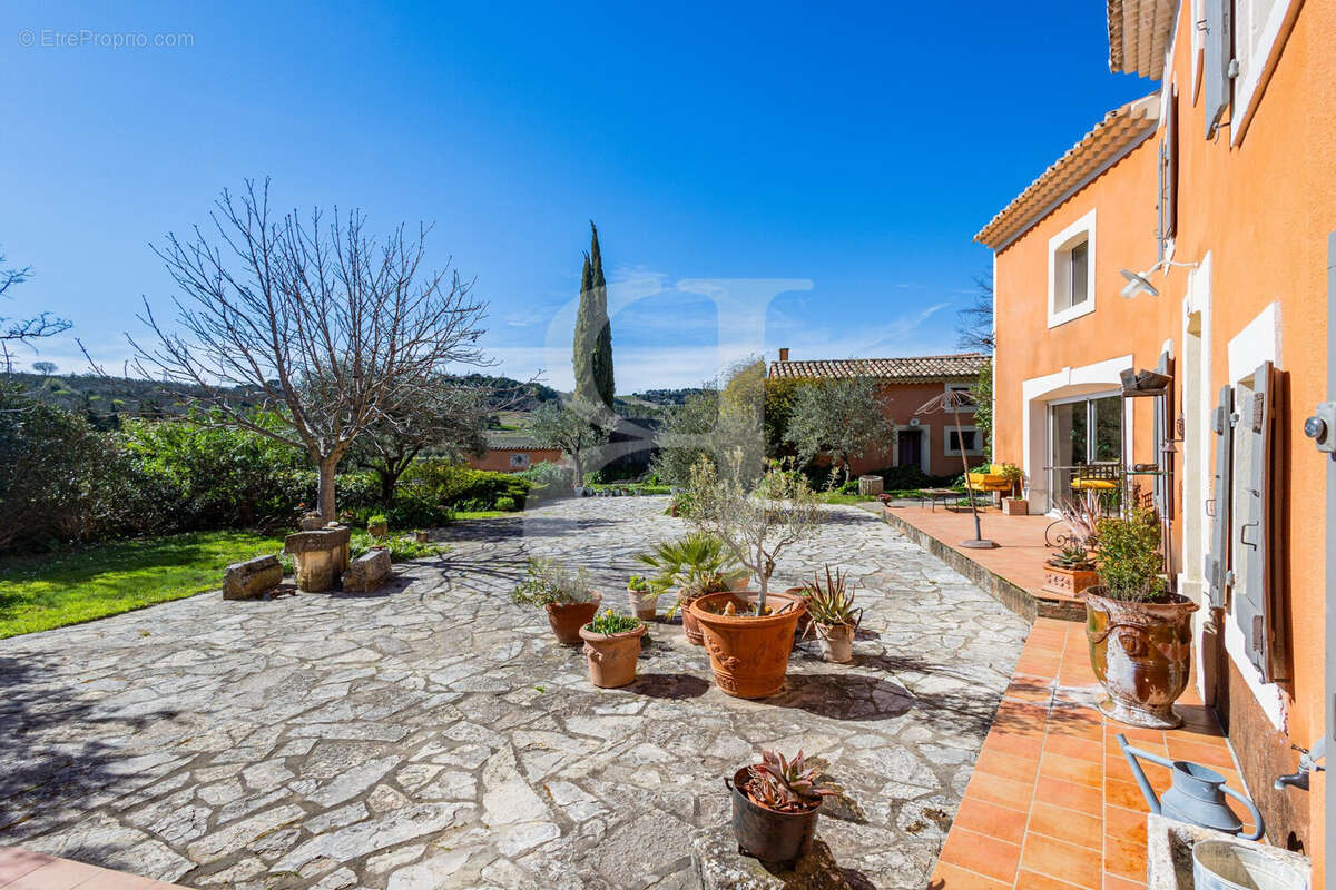 Maison à VAISON-LA-ROMAINE