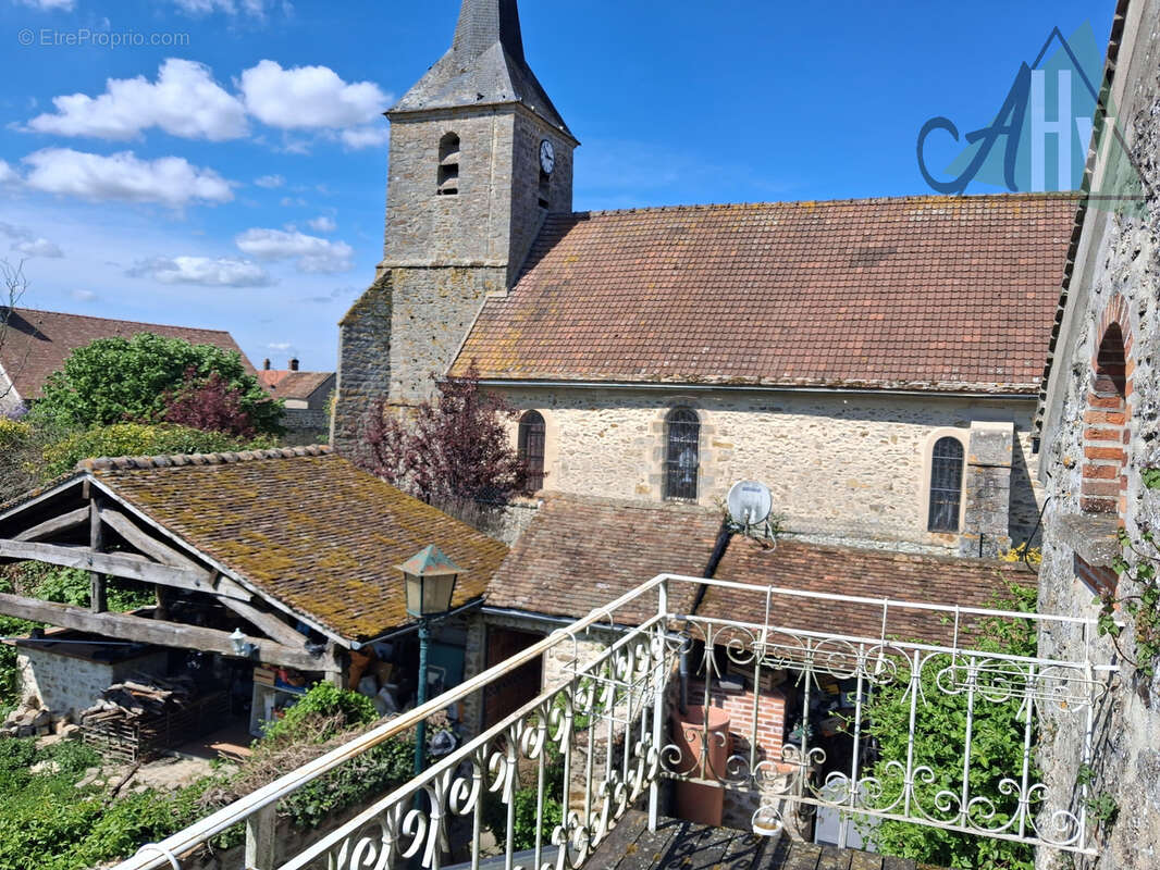 Maison à GRANDPUITS-BAILLY-CARROIS
