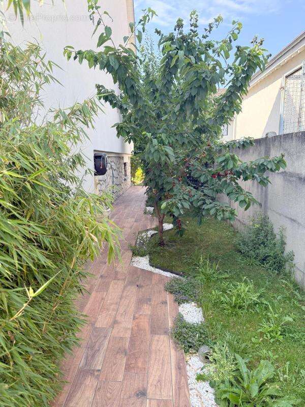 Maison à DRANCY
