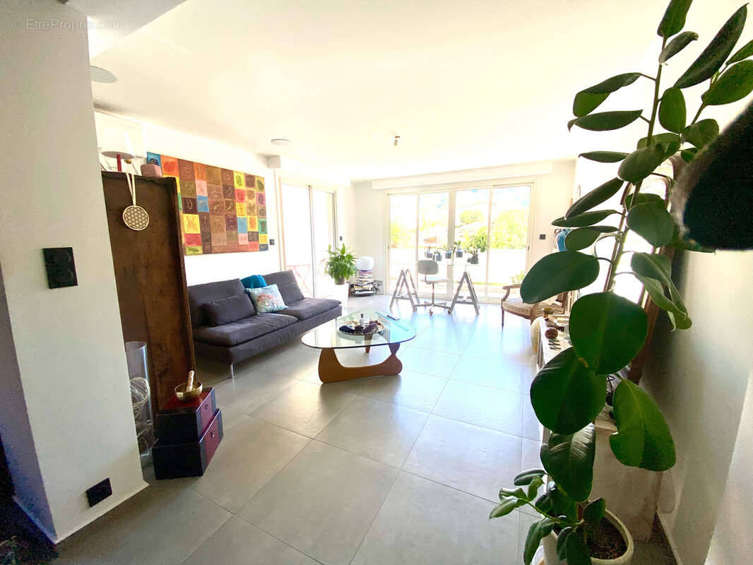 Appartement à LE CANNET