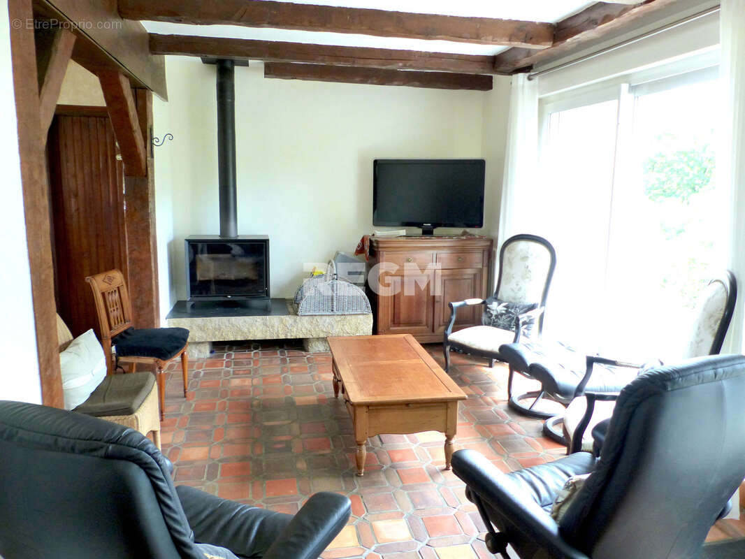 Maison familiale de 144 m2 dans un écrin de verdure, sans vis à vis - photo 2