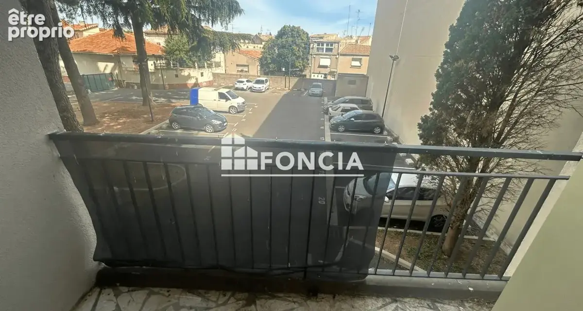 En exclusivité - P3 de 61 m² au 1er étage à Nîmes, avec cave et parking, actuellement libre - photo 2