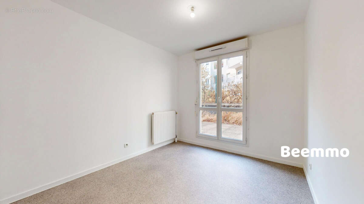 Appartement 65 m² à Saint-Denis  - photo 5