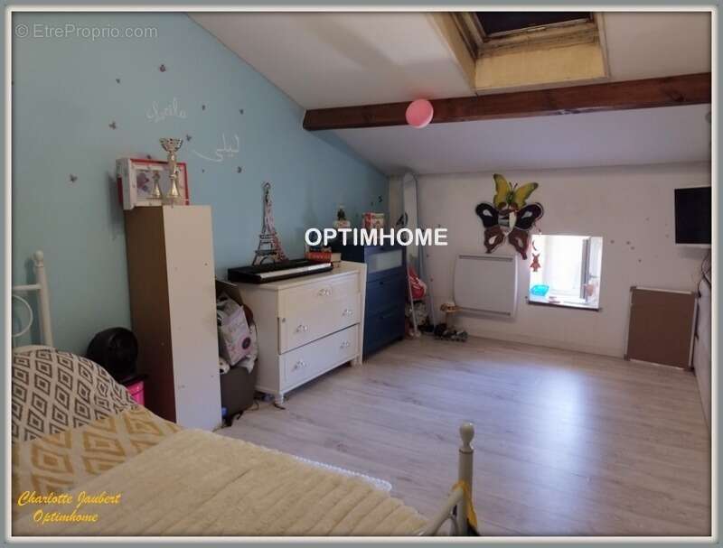 Maison à BARBEZIEUX-SAINT-HILAIRE