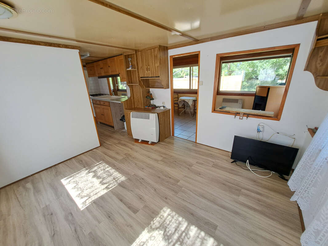 Maison à EGRISELLES-LE-BOCAGE