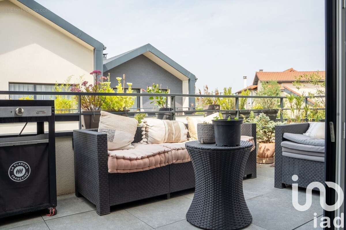 Photo 7 - Appartement à DECINES-CHARPIEU