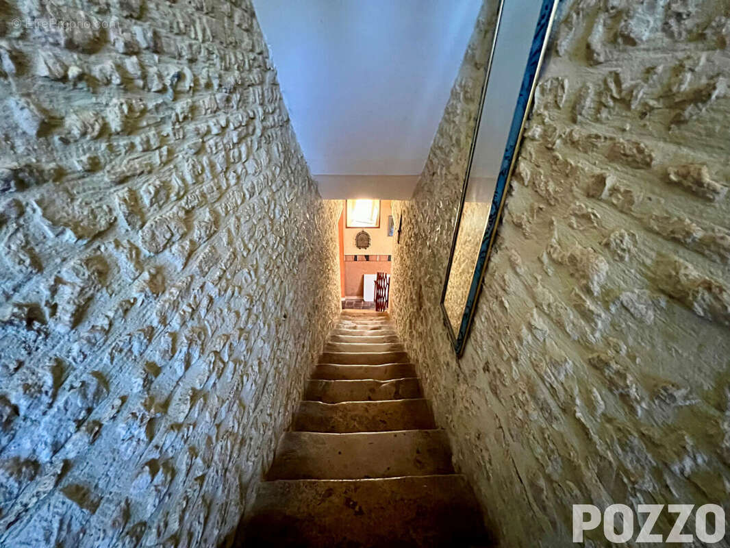 Longère en pierres parfaitement au calme proche BAYEUX - photo 2