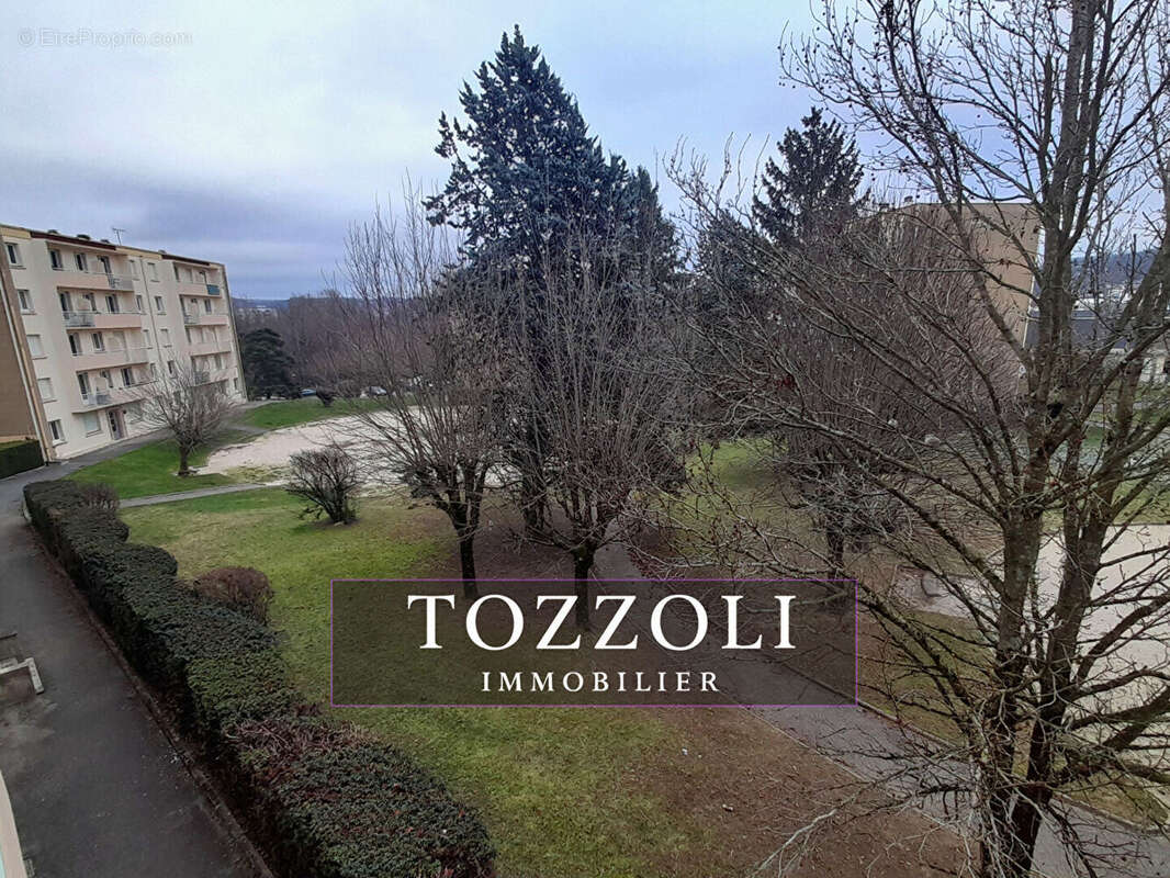 Appartement à BOURGOIN-JALLIEU