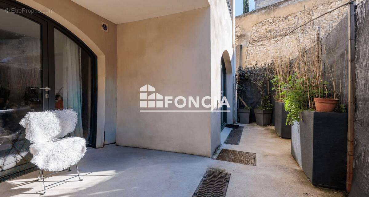 Appartement à VILLENEUVE-LES-AVIGNON