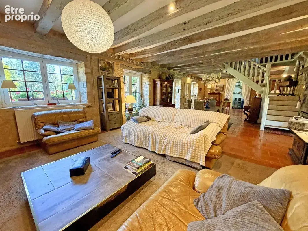 Trois maisons en pierre, piscine et étang - photo 4