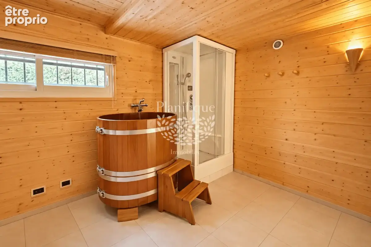 DIVONNE-LES-BAINS   Duplex de Type 8 avec jardin privatif de 500m2 - photo 20